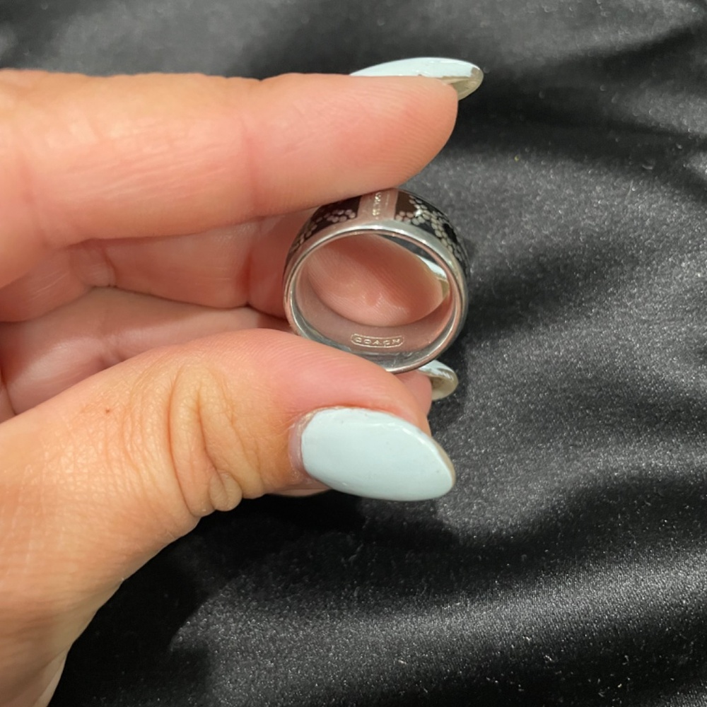 Coach ring - Picture 2 of 3